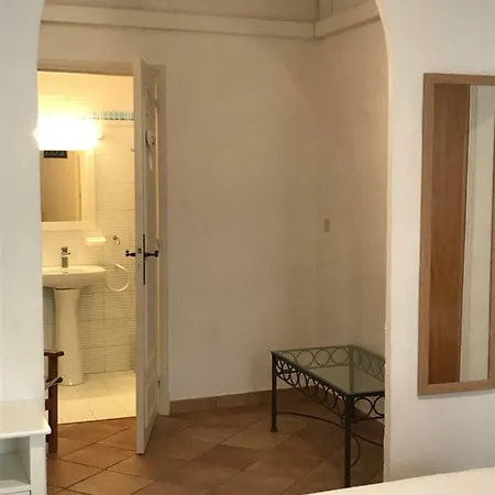 Habitación en casa particular Vieil Superbe / Habitant Antibes